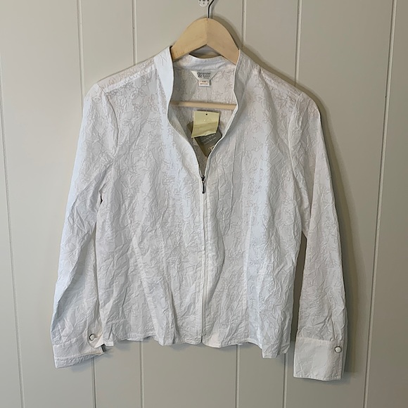 NWT Christopher and Banks White Zip Up Size Medium Petite - Picture 1 of 9